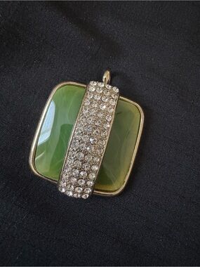 Green jade and Crystal Pendant Necklace - Fashion Jewelry